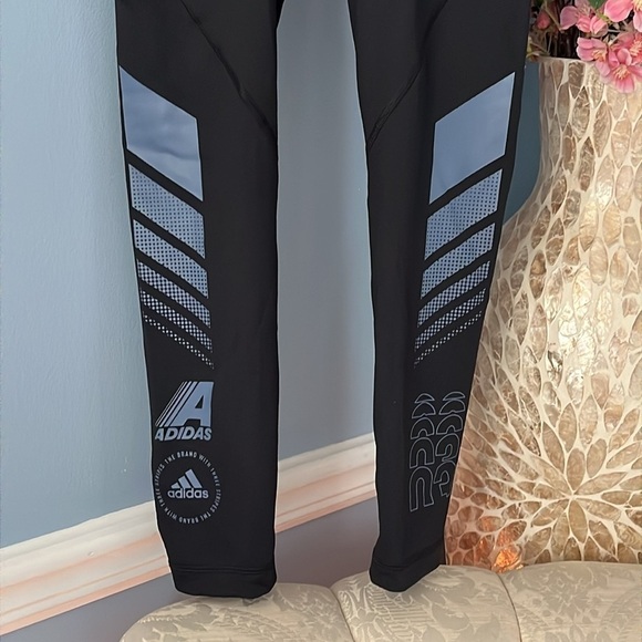 Brand New Adidas Climawarm Black Tights Sporty Stretch Leggings Blue Graphics - Picture 2 of 15
